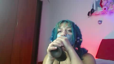 Snapshot of valerysmith18 chatting on 03-08-26, 10:35 zoe online show from 03-08-26, 10:35