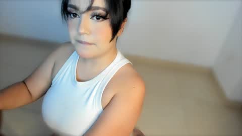 Valery Soto online show from 12-19-24, 02:12