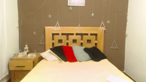 Sofia online show from 12-04-24, 01:36