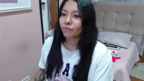 Snapshot of valevicious chatting on 02-17-25, 07:53 valevicious online show from 02-17-25, 07:53