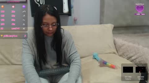 Snapshot of valevicious chatting on 02-26-25, 02:46 valevicious online show from 02-26-25, 02:46