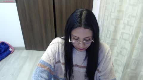 Snapshot of valevicious chatting on 03-04-25, 05:34 valevicious online show from 03-04-25, 05:34