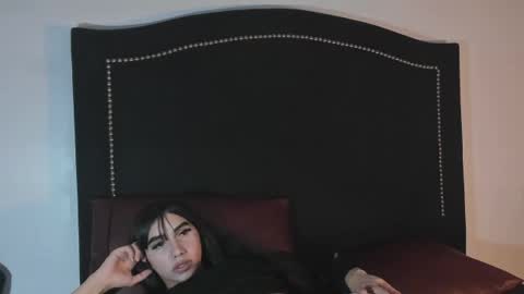 Snapshot of valey_nicole chatting on 07-18-26, 10:02 valey_nicole online show from 07-18-26, 10:02