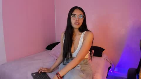 Snapshot of valk_diaz chatting on 07-05-26, 04:19 Valk online show from 07-05-26, 04:19
