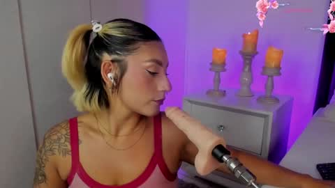 Snapshot of valka_doll chatting on 05-20-26, 07:31 valka_doll online show from 05-20-26, 07:31