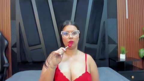 VALKA ROSS online show from 10-28-25, 11:29