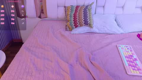 Valkiria moore  online show from 09-23-25, 08:34