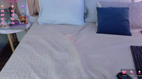 Valkiria moore  online show from 10-30-25, 08:20