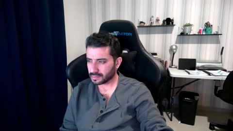 Roberto Carlos online show from 11-08-25, 02:12