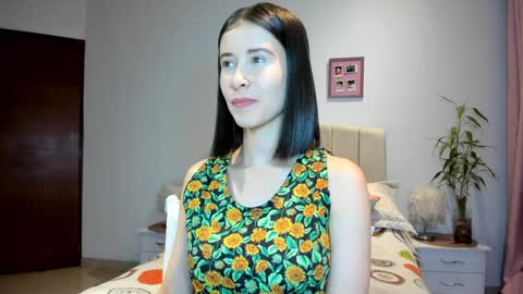 Snapshot of vallejo_macarena chatting on 01-29-25, 02:09 Macarena online show from 01-29-25, 02:09