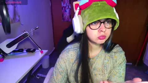 Im Violet online show from 01-23-25, 11:36