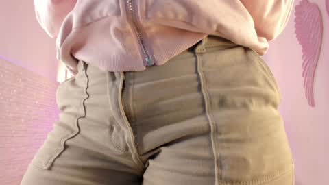 Snapshot of valloletsamar chatting on 01-09-25, 11:36 Vallolet Peach online show from 01-09-25, 11:36