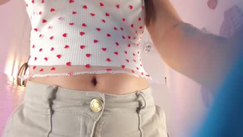 Snapshot of valloletsamar chatting on 02-13-25, 11:17 Vallolet Peach online show from 02-13-25, 11:17