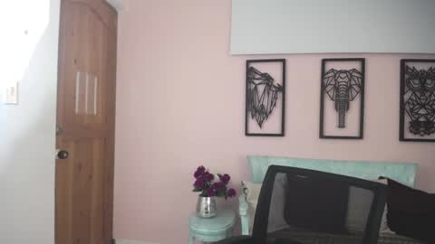 Snapshot of valya_russi chatting on 12-16-24, 12:06 Isabella online show from 12-16-24, 12:06