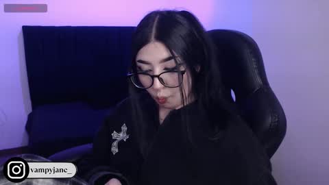 Snapshot of vammpyjane chatting on 12-18-25, 03:23 vammpyjane online show from 12-18-25, 03:23
