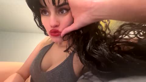 vampgatita online show from 12-15-24, 01:24