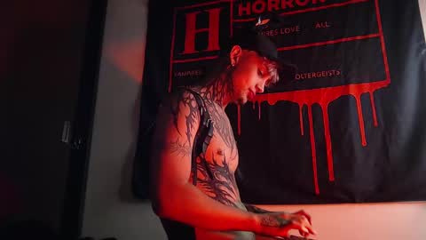 david guzman i model independenthelp me with a thumbs up online show from 02-12-25, 08:38