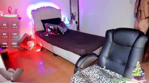 Snapshot of vampirella_crazy chatting on 12-16-25, 02:49 Valeria online show from 12-16-25, 02:49