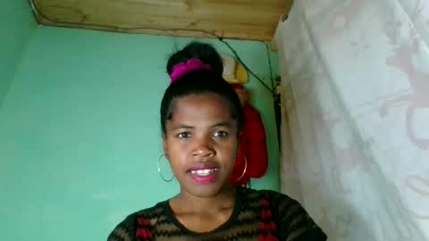 Snapshot of vanafiry chatting on 07-12-26, 07:21 vanafiry online show from 07-12-26, 07:21
