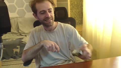 Emy online show from 11-07-25, 11:21