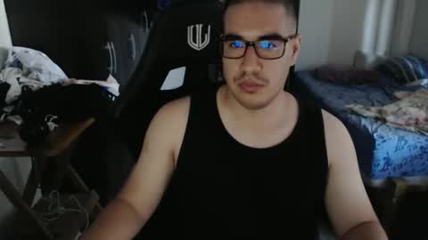 Snapshot of vancoserx111 chatting on 01-19-26, 04:33 vancoserx111 online show from 01-19-26, 04:33