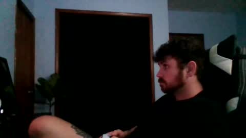 Snapshot of vandal2021 chatting on 10-29-25, 04:15 Vandal2021 online show from 10-29-25, 04:15