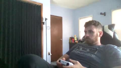 Snapshot of vandal2021 chatting on 11-17-25, 03:18 Vandal2021 online show from 11-17-25, 03:18