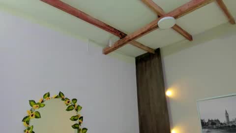 Snapshot of vanesa_castillo chatting on 11-07-25, 09:37 vanessa online show from 11-07-25, 09:37