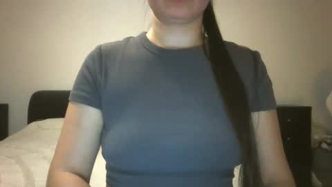 Snapshot of vanesajewel chatting on 12-10-24, 08:27 VanesaJewel online show from 12-10-24, 08:27