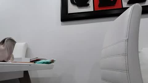 vanessa and samantha online show from 01-08-26, 11:12