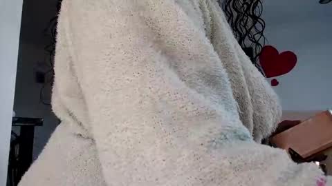 vanessa and samantha online show from 02-18-26, 04:58