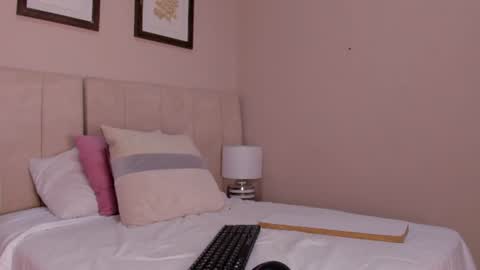 vanessa__cb online show from 06-20-26, 11:35