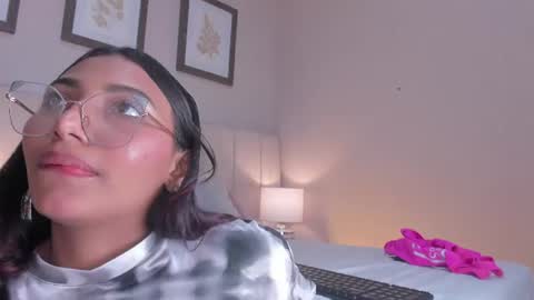 vanessa__cb online show from 06-25-26, 06:34