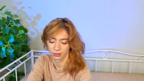 Snapshot of vanessa__ray chatting on 10-19-25, 03:45 Vanessa online show from 10-19-25, 03:45