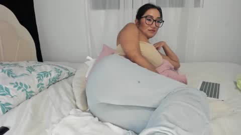 Vanessa online show from 10-01-25, 11:11