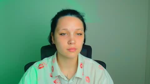 Snapshot of vanessa_lissme chatting on 05-05-26, 07:05 Vanessa online show from 05-05-26, 07:05