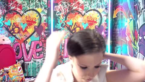  Vanessa  online show from 10-27-25, 03:49