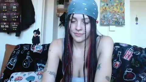 vanessaandadam online show from 10-26-25, 05:52