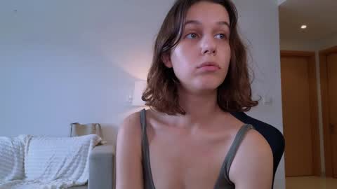 Snapshot of vanessabayer chatting on 12-26-24, 03:59 vanessa online show from 12-26-24, 03:59