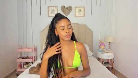 Snapshot of vanessabianchi chatting on 01-18-25, 06:13 Vanessa online show from 01-18-25, 06:13