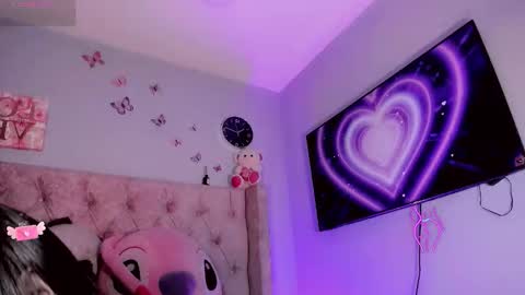 Snapshot of vanessacastroo chatting on 10-23-25, 07:29 vanessacastroo online show from 10-23-25, 07:29