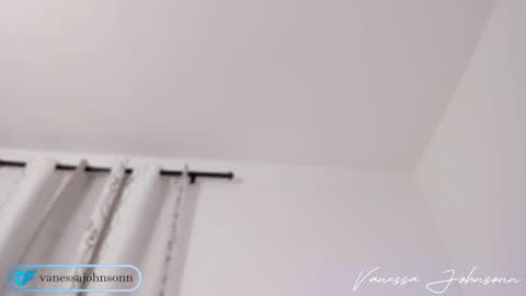 Snapshot of vanessajohnsonn chatting on 12-25-24, 01:31 vanessajohnsonn online show from 12-25-24, 01:31