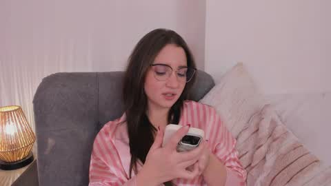 vanessajohnsonn online show from 04-25-26, 02:36