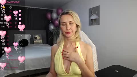 Vanessa  online show from 02-20-25, 04:36