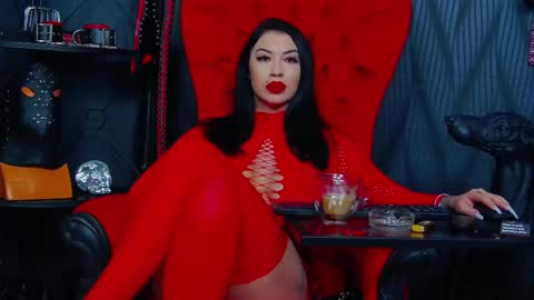 Miss Vanessa online show from 02-19-25, 01:39