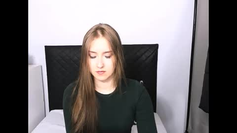 VanessaTrue online show from 03-29-26, 04:18