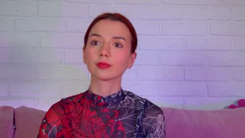Snapshot of vanessavienne chatting on 06-03-26, 04:04 VanessaVienne online show from 06-03-26, 04:04
