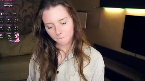 Snapshot of vanettakrupka chatting on 10-29-25, 06:53 Luna online show from 10-29-25, 06:53