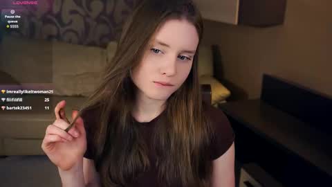 Snapshot of vanettakrupka chatting on 11-07-25, 06:52 Luna online show from 11-07-25, 06:52