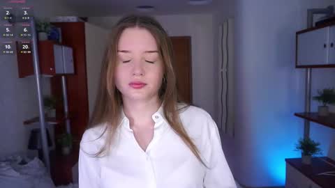 Snapshot of vanettakrupka chatting on 01-09-26, 06:21 Luna online show from 01-09-26, 06:21